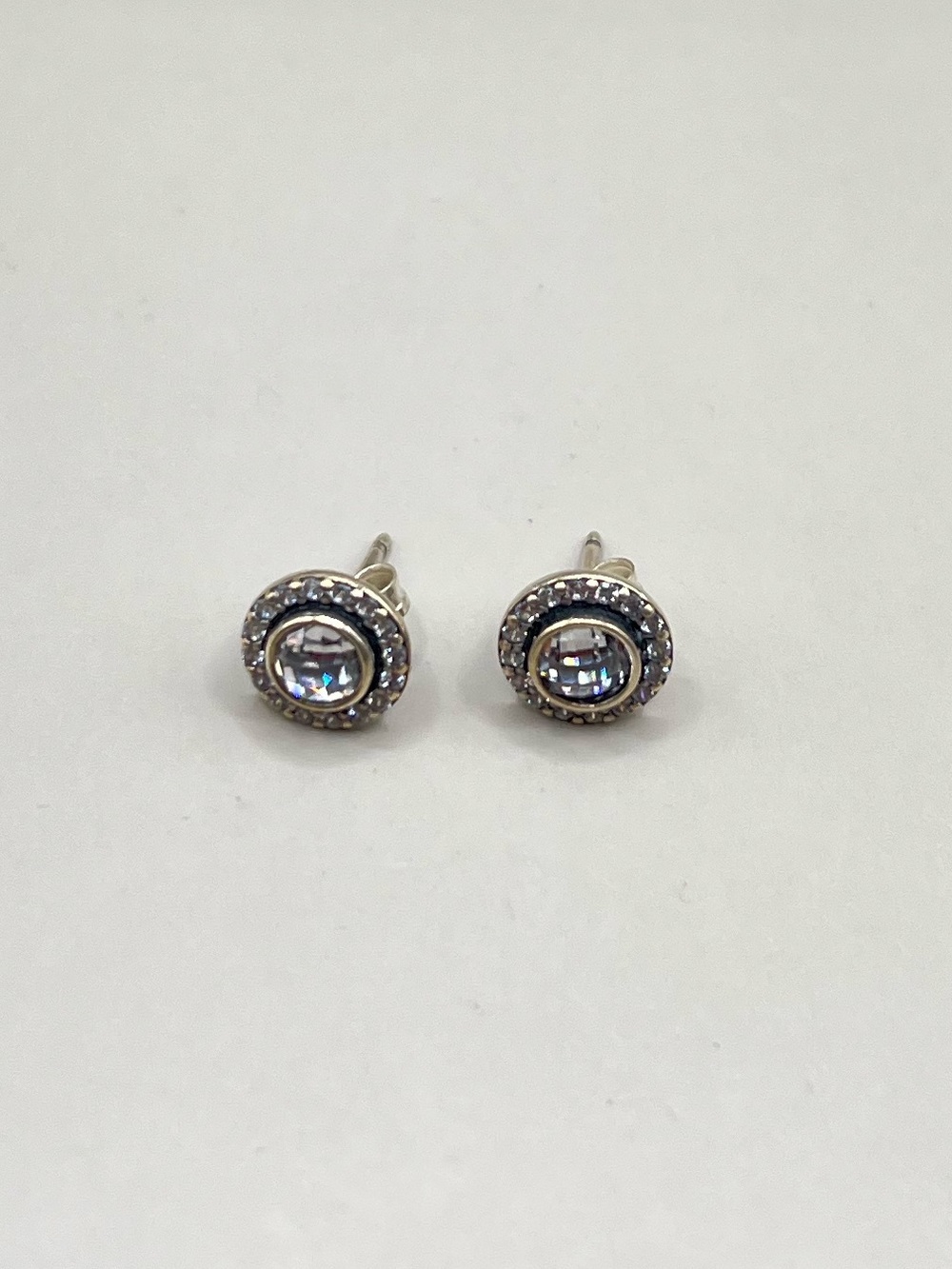 Pandora Brilliant Legacy Sterling Silver Halo Post Earrings - Picture 4 of 6